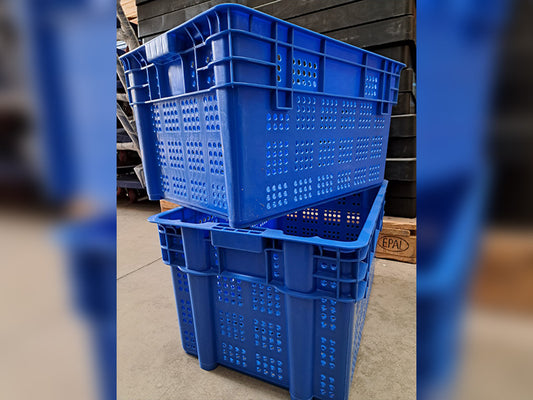 Caja plástica con rejilla